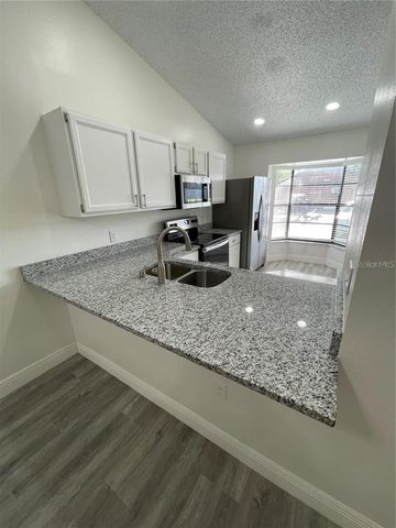 2901 SQUIRE OAK COURT, St Cloud, FL 34769