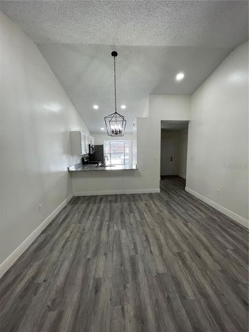 2901 SQUIRE OAK COURT, St Cloud, FL 34769