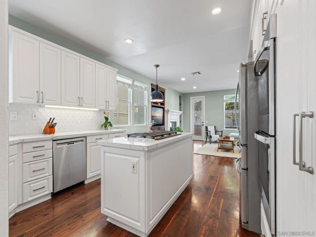 4654 Vereda Mar Del Sol, San Diego, CA 92130