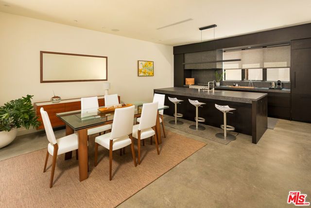 923 N Hilldale Avenue, West Hollywood, CA 90069
