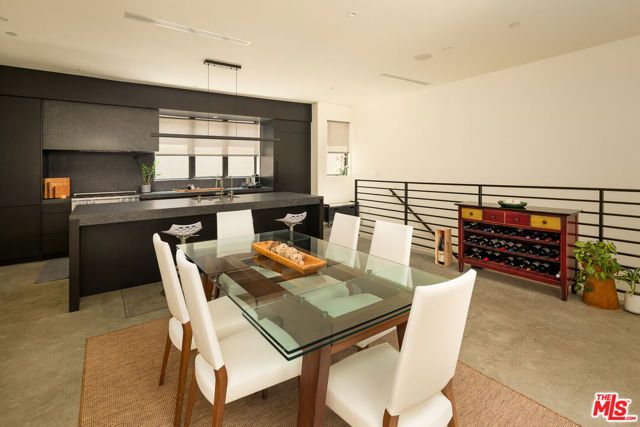 923 N Hilldale Avenue, West Hollywood, CA 90069