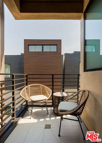 923 N Hilldale Avenue, West Hollywood, CA 90069