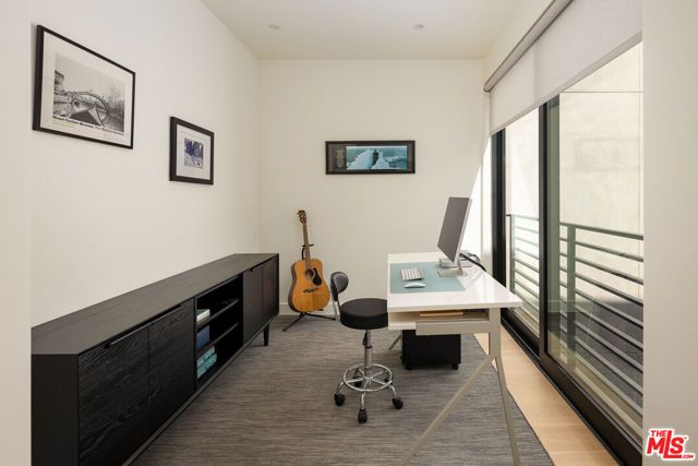 923 N Hilldale Avenue, West Hollywood, CA 90069