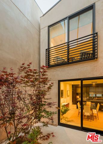 923 N Hilldale Avenue, West Hollywood, CA 90069