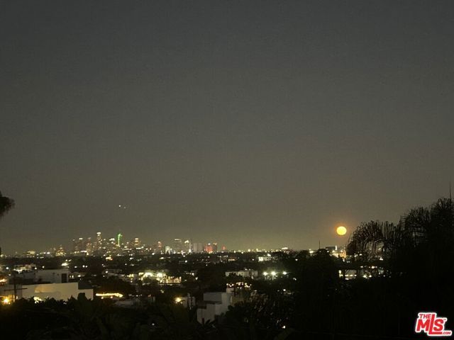 923 N Hilldale Avenue, West Hollywood, CA 90069