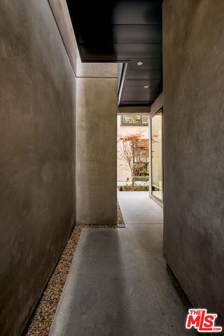 923 N Hilldale Avenue, West Hollywood, CA 90069