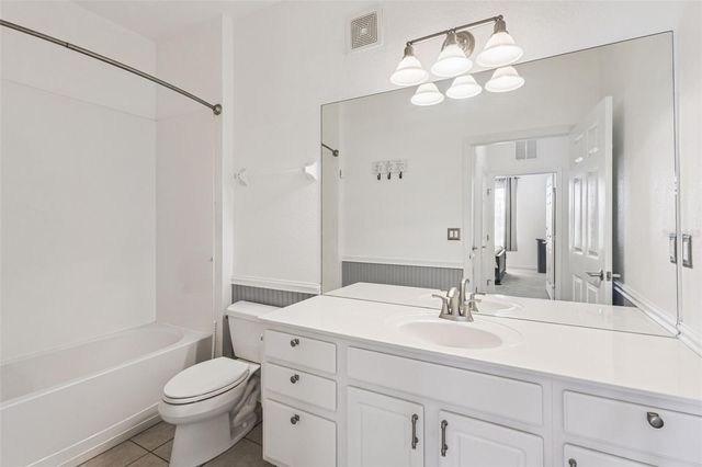 8300 PORTOFINO DRIVE 102, Davenport, FL 33896