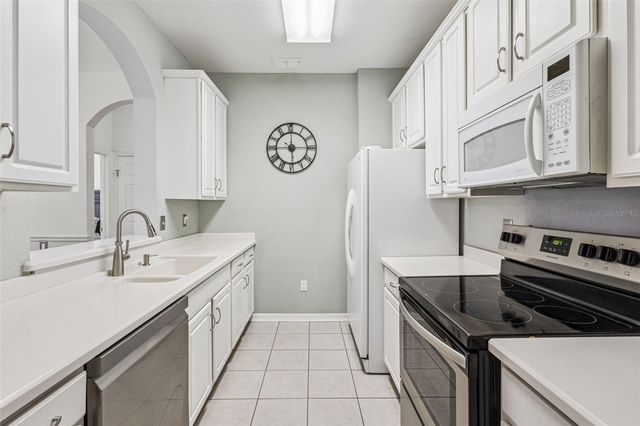 8300 PORTOFINO DRIVE 102, Davenport, FL 33896
