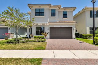 8835 NW 37th Dr, Coral Springs, FL 33065
