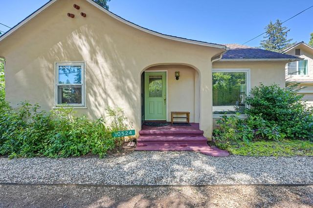 10524 Alta St, Grass Valley, CA 95945