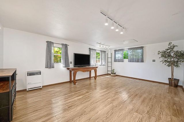 10524 Alta St, Grass Valley, CA 95945