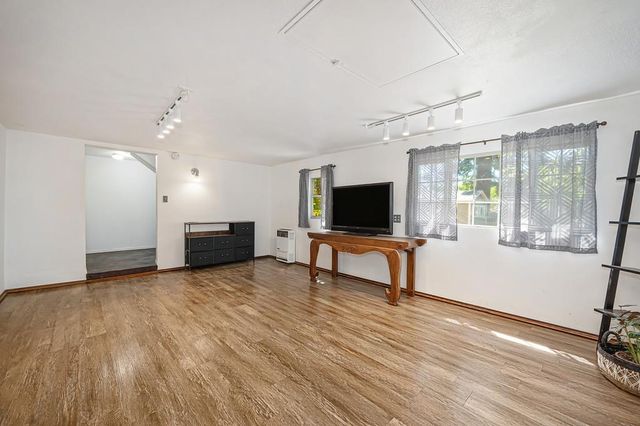 10524 Alta St, Grass Valley, CA 95945