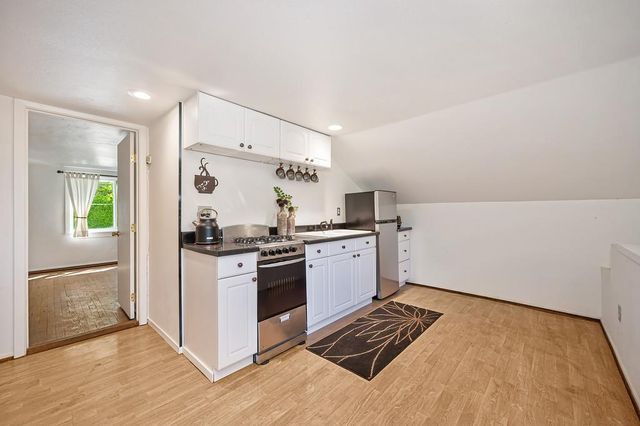 10524 Alta St, Grass Valley, CA 95945