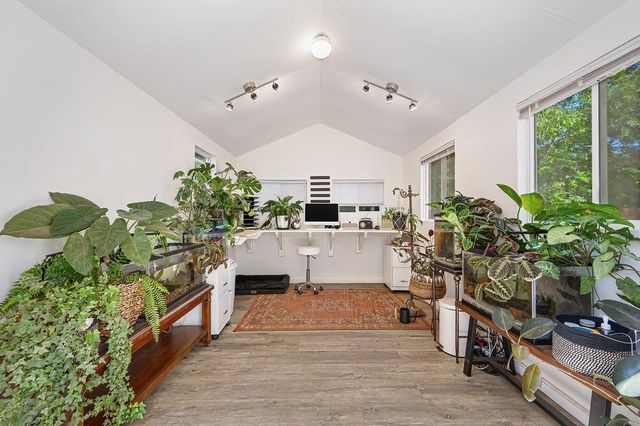 10524 Alta St, Grass Valley, CA 95945