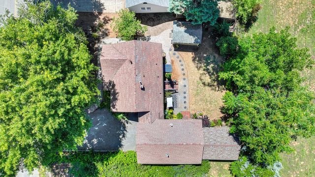 10524 Alta St, Grass Valley, CA 95945