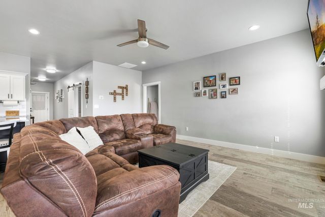 1393 Golden Pheasant Dr, Twin Falls, ID 83301