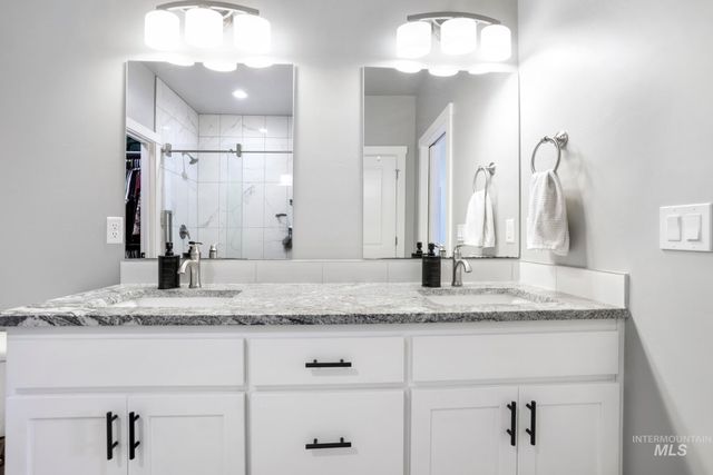 1393 Golden Pheasant Dr, Twin Falls, ID 83301