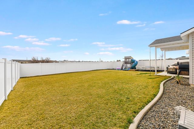 1393 Golden Pheasant Dr, Twin Falls, ID 83301