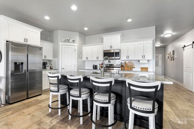 1393 Golden Pheasant Dr, Twin Falls, ID 83301