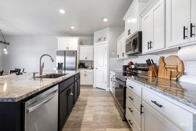 1393 Golden Pheasant Dr, Twin Falls, ID 83301