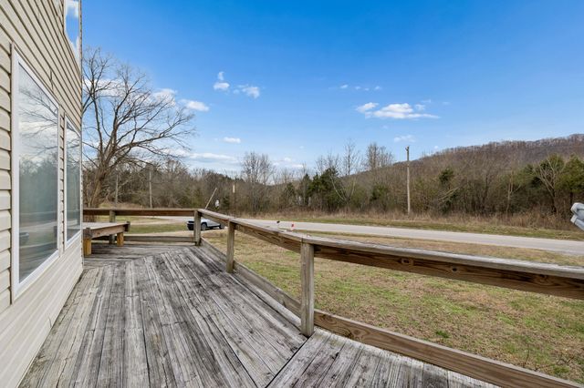 179 Lakeside Dr, Carthage, TN 37030