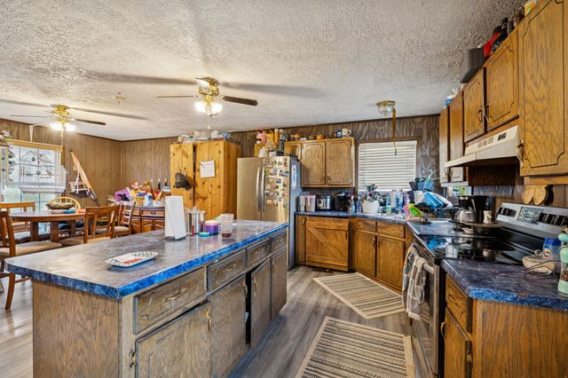 179 Lakeside Dr, Carthage, TN 37030