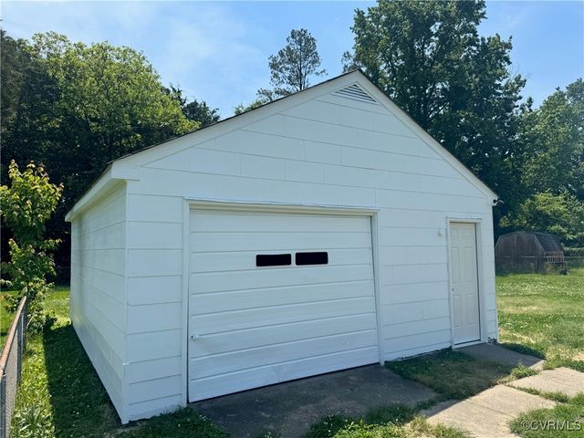 111 N Battery St, Highland Springs, VA 23075