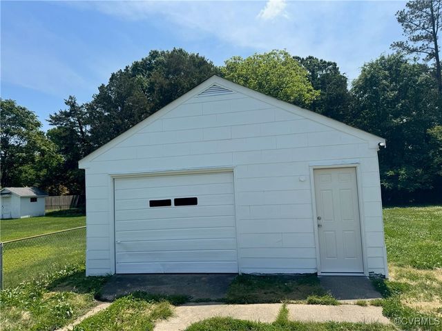 111 N Battery St, Highland Springs, VA 23075