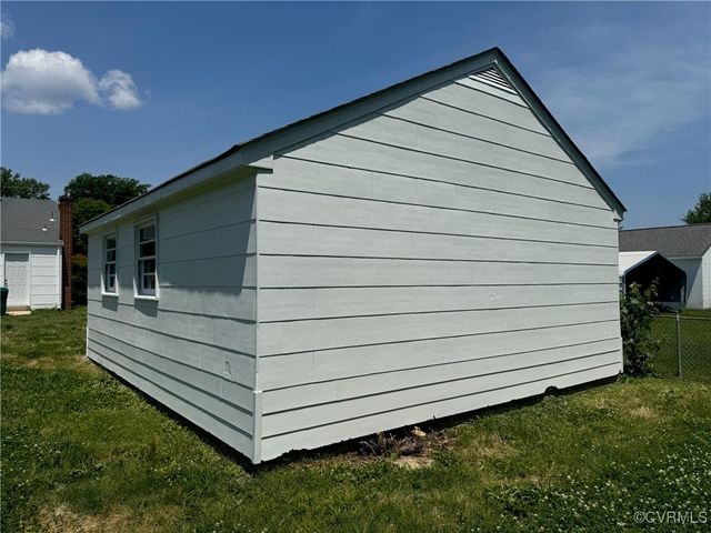 111 N Battery St, Highland Springs, VA 23075
