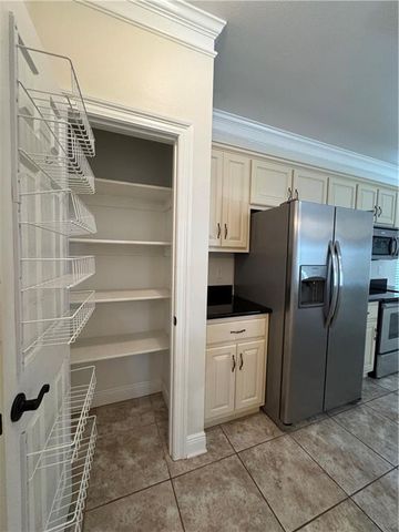 5544 Fairfield Place, Mobile, AL 36609