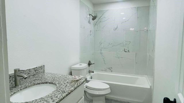 9110 Heatherside Street, Houston, TX 77016
