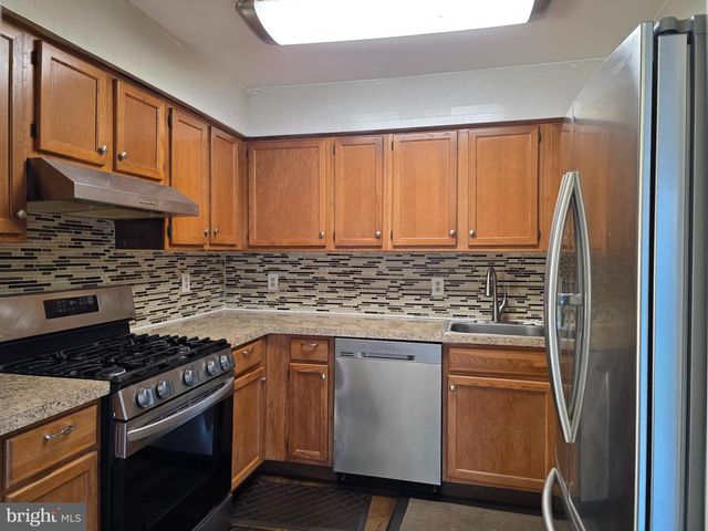 22-D OYSTER BAY RD, Absecon, NJ 08201