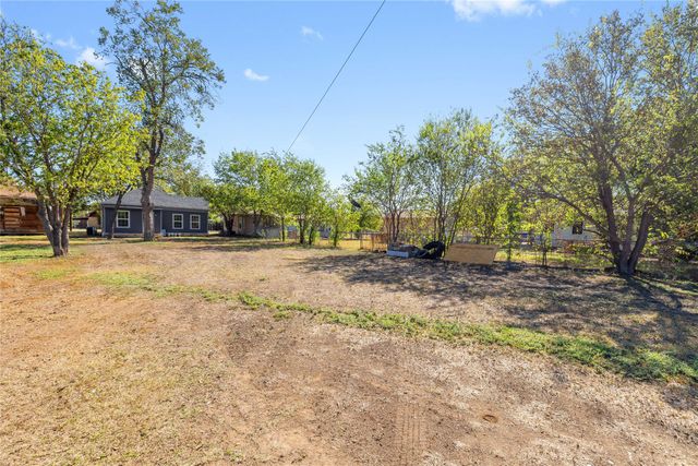 1611 3rd Street, Brownwood, TX 76801