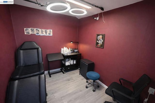 1225 Vienna Dr, Sunnyvale, CA 94089