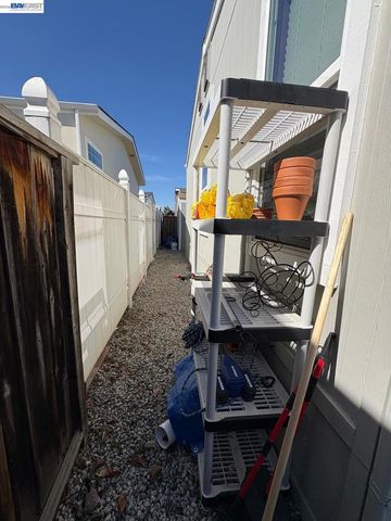 1225 Vienna Dr, Sunnyvale, CA 94089