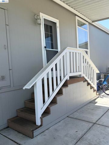 1225 Vienna Dr, Sunnyvale, CA 94089