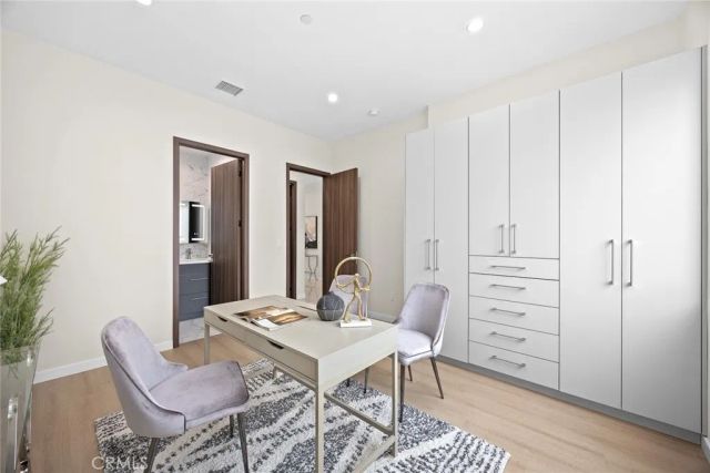 1071 E Providencia, Burbank, CA 91501