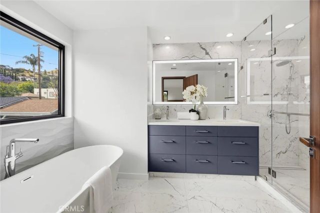 1071 E Providencia, Burbank, CA 91501