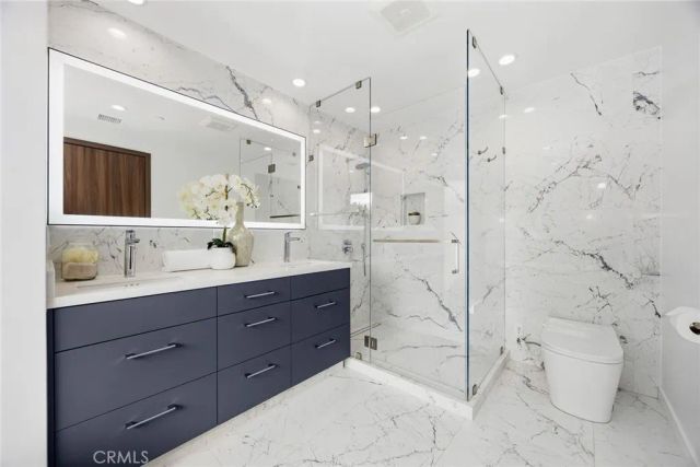 1071 E Providencia, Burbank, CA 91501