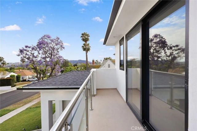 1071 E Providencia, Burbank, CA 91501