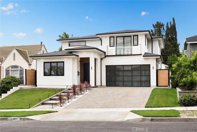 1071 E Providencia, Burbank, CA 91501