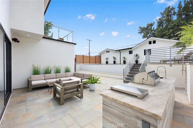 1071 E Providencia, Burbank, CA 91501