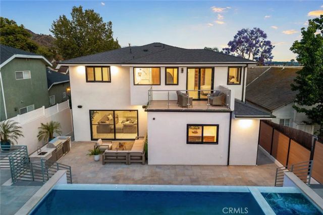 1071 E Providencia, Burbank, CA 91501