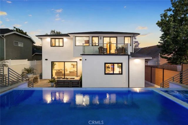 1071 E Providencia, Burbank, CA 91501