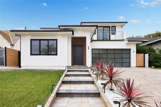 1071 E Providencia, Burbank, CA 91501