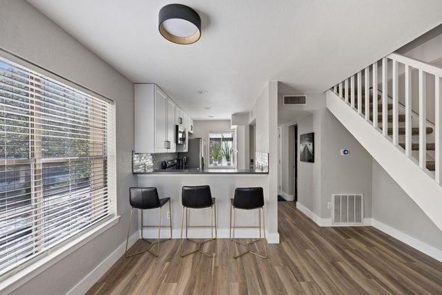 2215 Post RD 2046, Austin, TX 78704