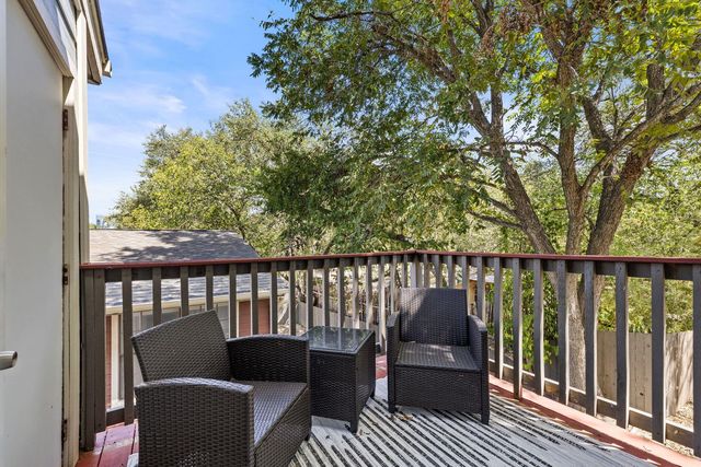 2215 Post RD 2046, Austin, TX 78704
