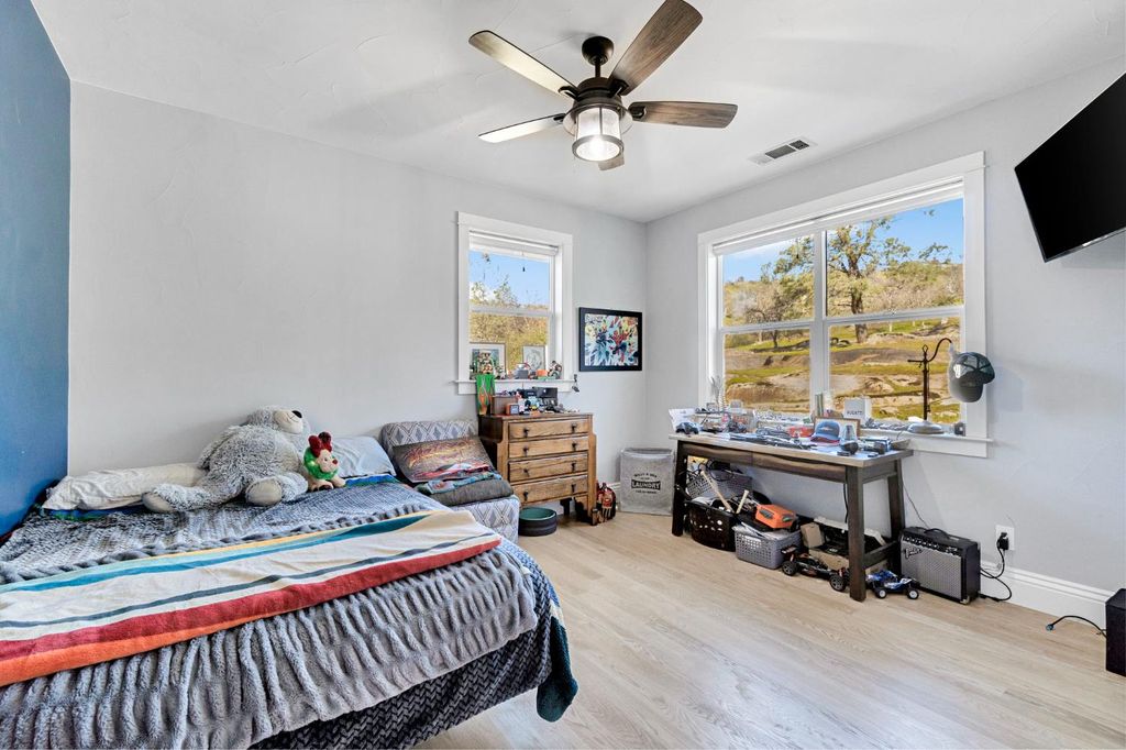 Image 35 of property listing at 29029 Sequoia Court, Coarsegold, CA 93614