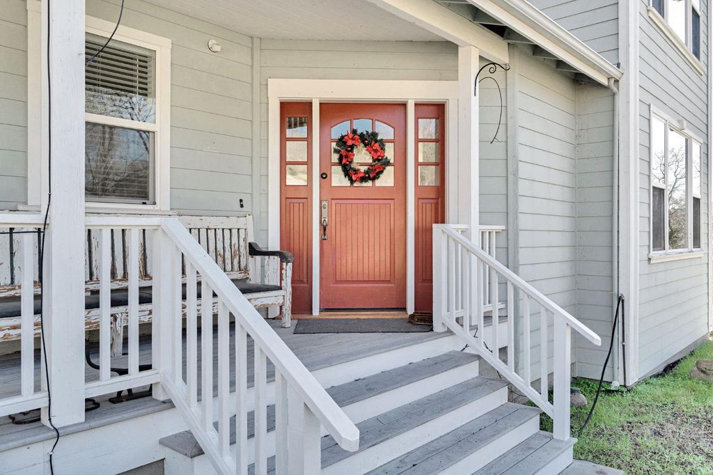 Image 4 of property listing at 29029 Sequoia Court, Coarsegold, CA 93614