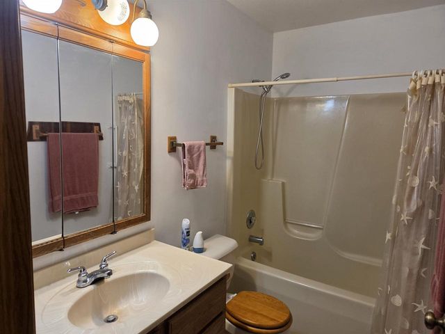 5000 Felland Road, Madison, WI 53718